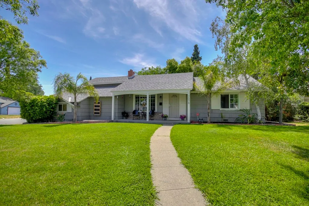 7078 Hogan Dr photo 1