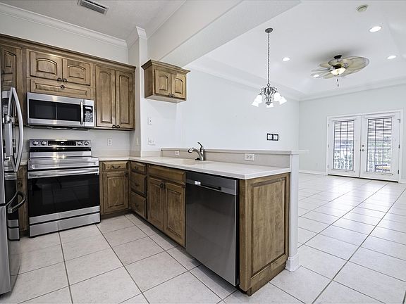 4th image of 361 Royal Caribbean Ct