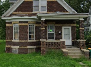 917 N Grand Ave W, Springfield, IL 62702