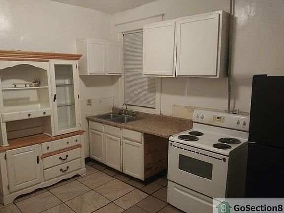 5th image of 4441 Elmbank Ave #1