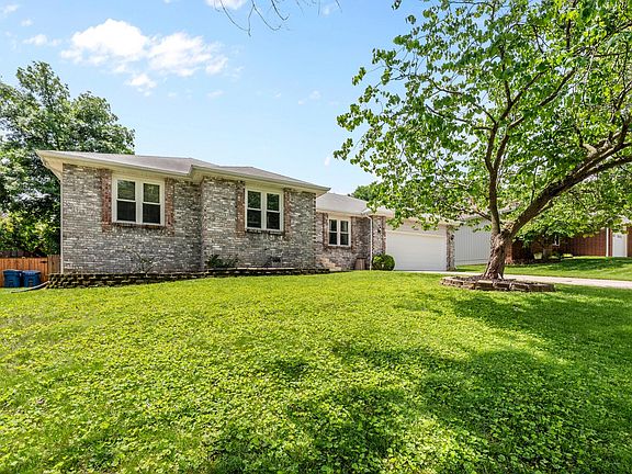 5th image of 2082 W Arlington Street