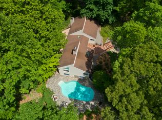 520 Den Rd, Stamford, CT 06903