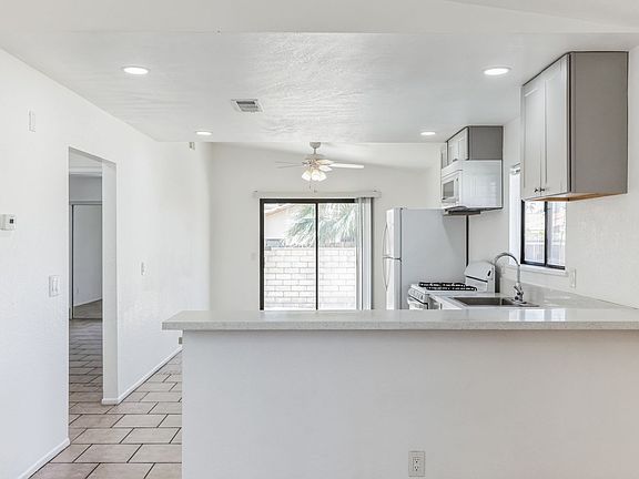 2nd image of 78683 Avenue 42 #B