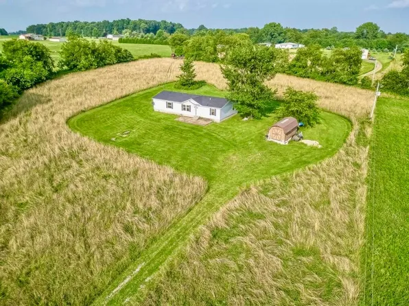 8780 Grove Church Rd, Gambier, OH 43022