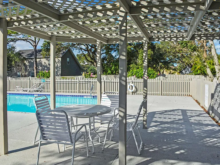324 Village Dr #B — Photo 37