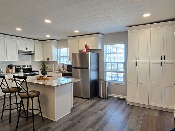 4th image of 5530 Little Mill Rd