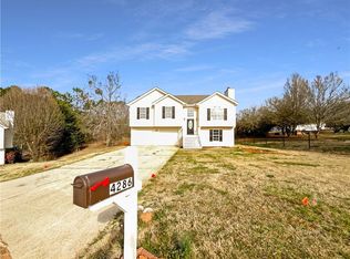 4286 Fox Ridge Trl, Gillsville, GA 30543