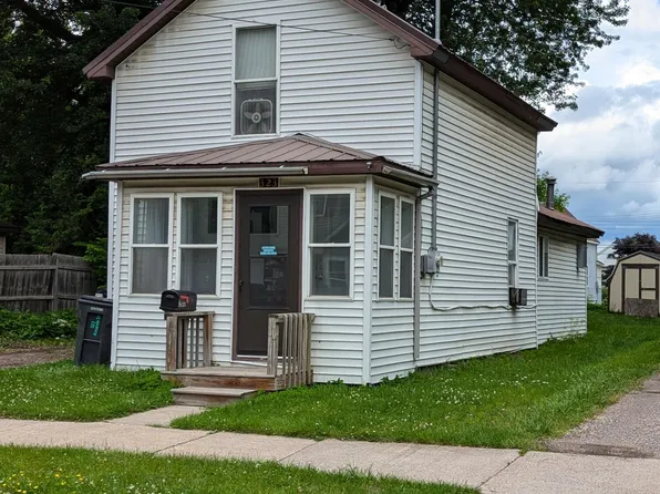 323 Amanda St, Sault Sainte Marie, MI 49783
