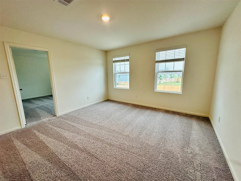 14850 Calderon — Photo 7