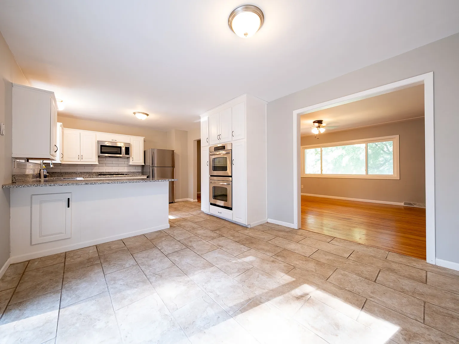 Fernbrook Lane North, Plymouth (3800) JP KK1 - 1 — Photo 3
