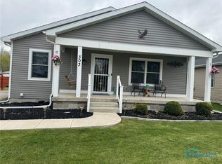 303 S Maple St, Pioneer, OH 43554