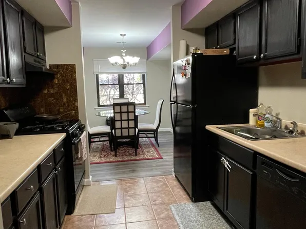 99 Keystone Ct #9, Woodbridge, NJ 07095