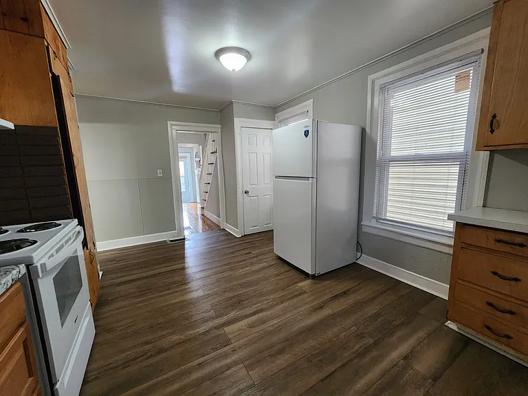 202 Hallock Ave #2022 — Photo 11