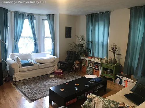 237 Columbia St #3 Photo 1