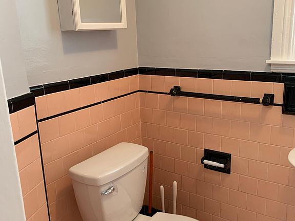 2nd image of 185 Broadway Floor 2