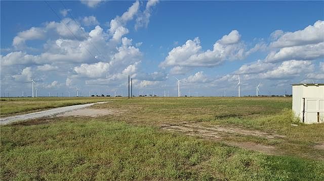 2nd image of 2540 N Fm 373
