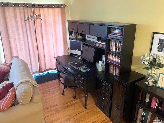 4th image of 82 Lincoln Ave #1B