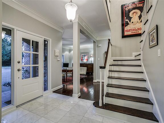 3rd image of 3844 N Versailles Ave