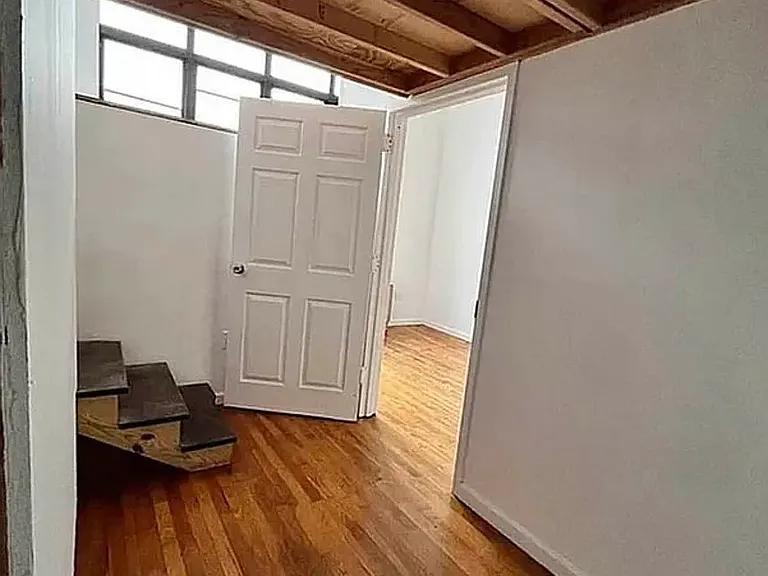 15 Lawton St #9 — Photo 9