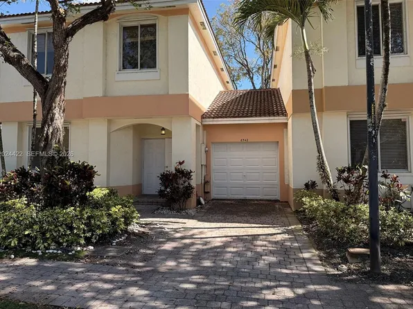6542 Hidden Cove Dr #4, Fort Lauderdale, FL 33314