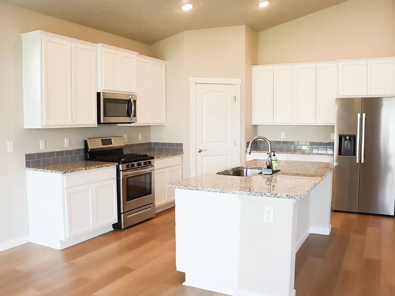 3605 S Rosa Parks Way — Photo 8