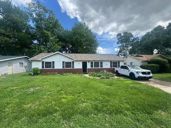 6116 Old Collinsville Rd, Fairview Heights, IL 62208
