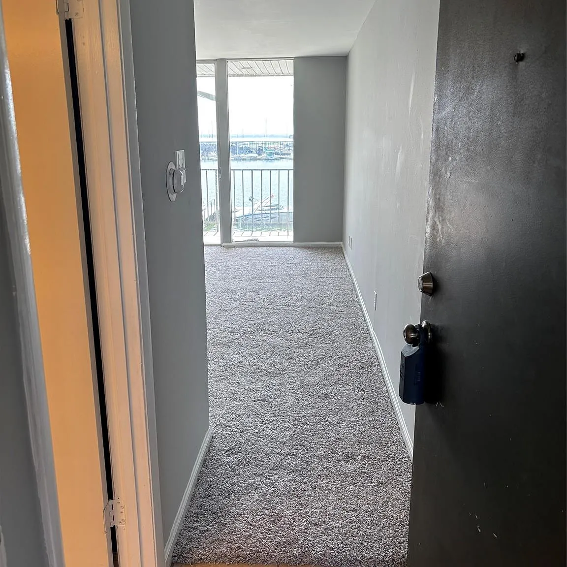 Studio, 1.0 bath, 343 sqft, $975 — Photo 4
