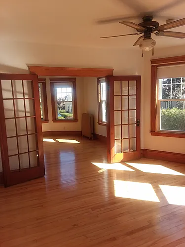 10 Beacon Hill Blvd Photo 1