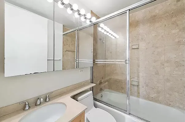 Rented by Metropolitan Property Group | media 7