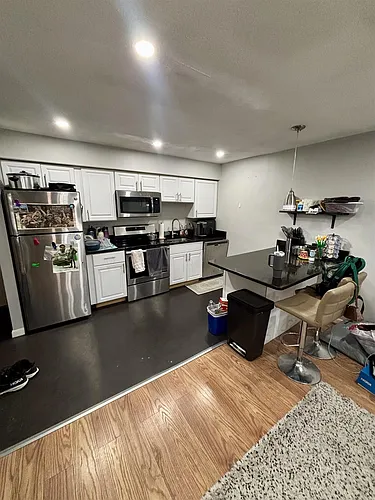 10 Roberts St Photo 1