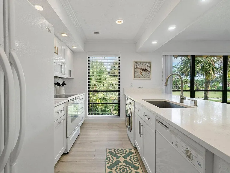 655 Brackenwood Cv #655 — Photo 14