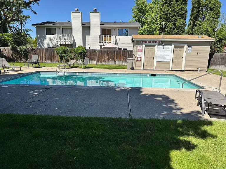 2559 S Waterbury Ln — Photo 9