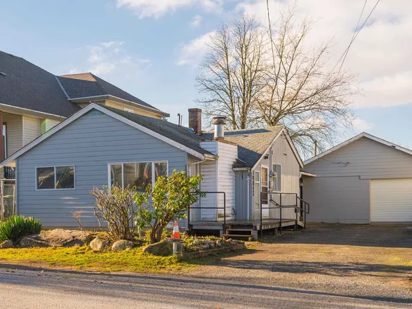 10843 130th St, Surrey, BC V3T 3L9