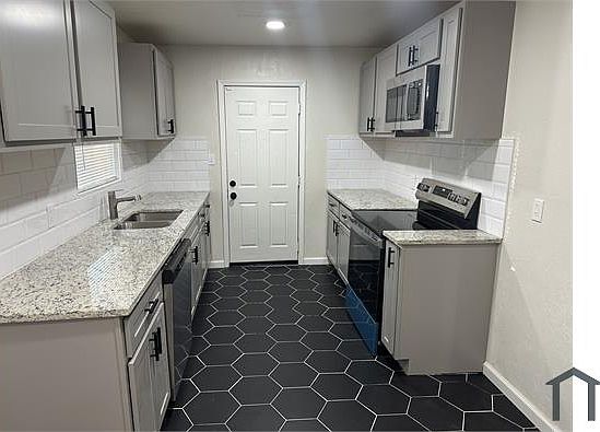 1st image of 1718 NE 25th St