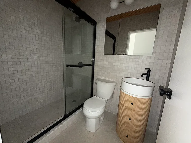 239 E 10th St #3A — Photo 5