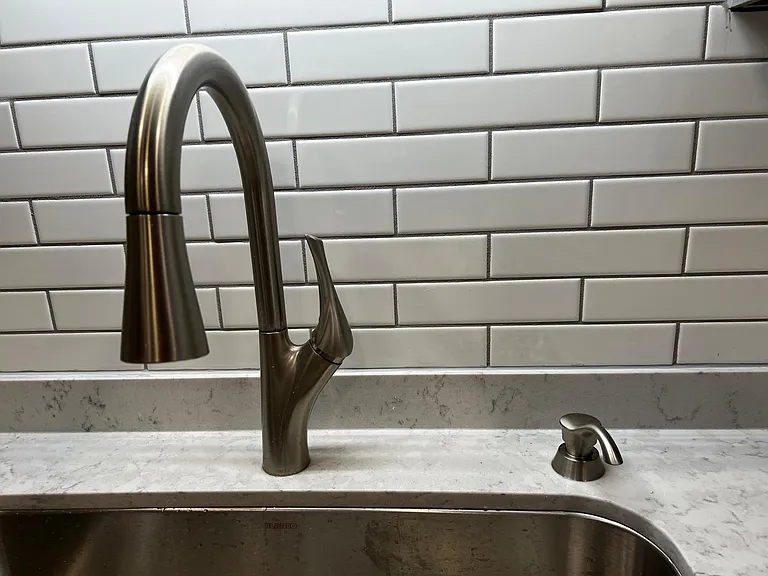 10 Traymore St #UPPER — Photo 9