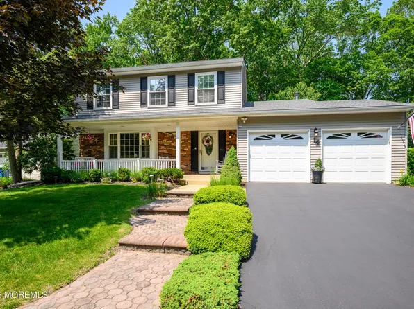 14 Hazelwood Court, Howell, NJ 07731
