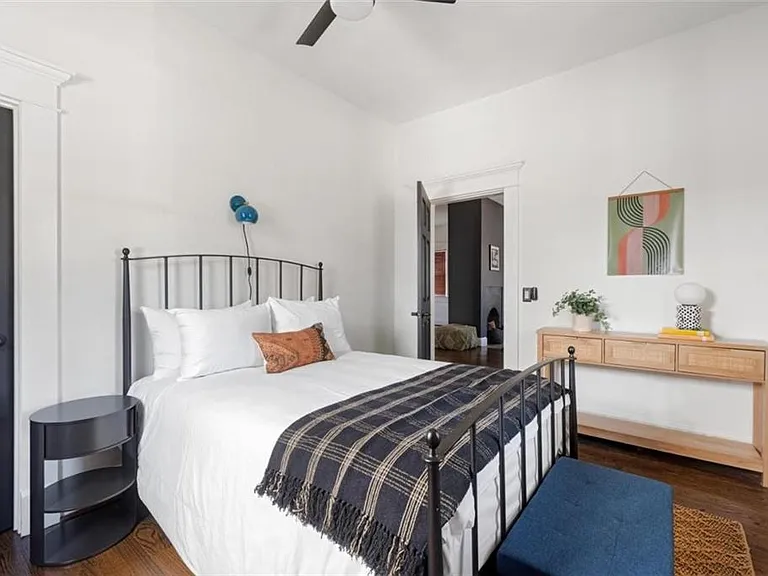 1024 Kirkwood Ave SE — Photo 16