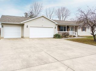 2709 Pine Hurst St, Effingham, IL 62401