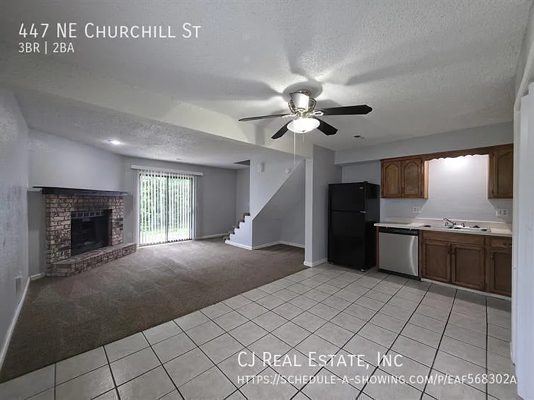 447 NE Churchill St — Photo 2