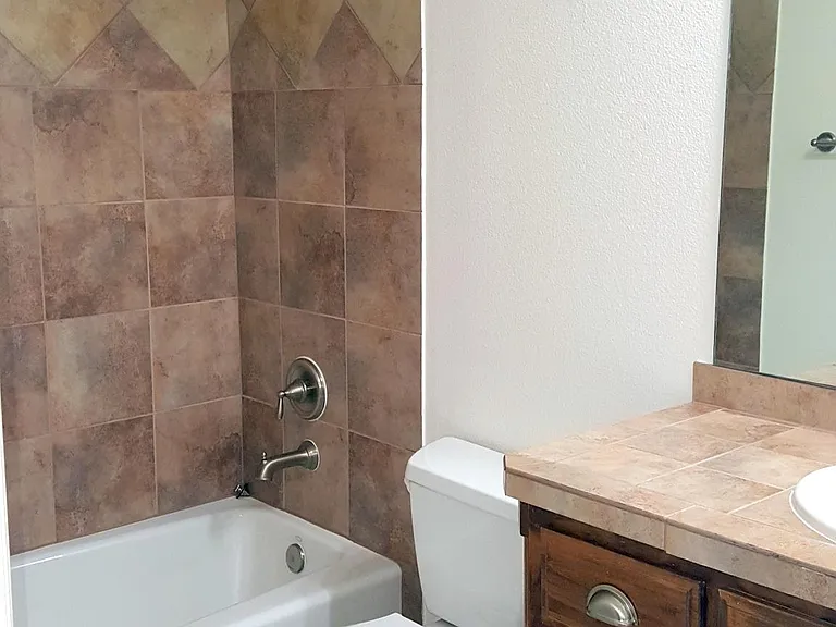 2655 Venice Dr #4 — Photo 9