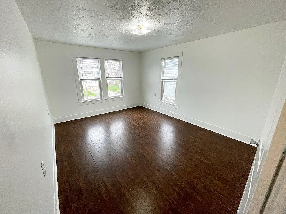 784 Decatur St #1/2