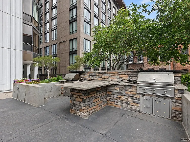 1625 Larimer St #1802 — Photo 22