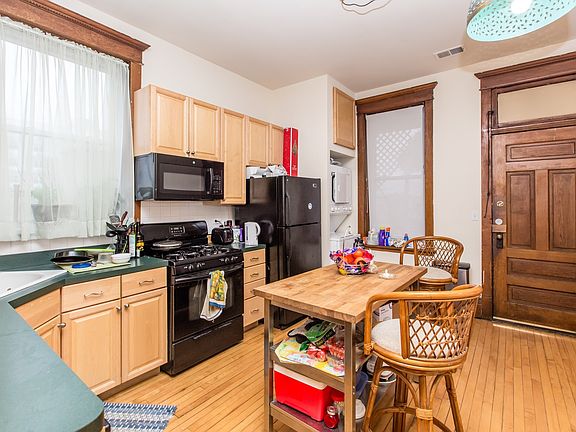 4th image of 1512 N Oakley Blvd APT 2