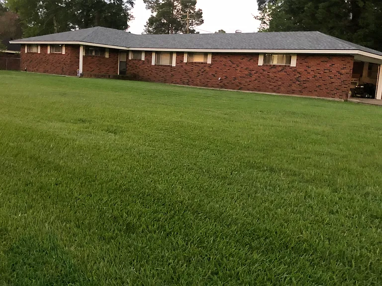 9150 Cuyhanga Pkwy — Photo 1