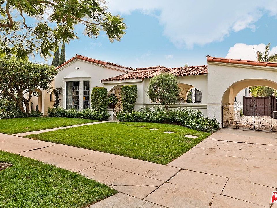 1st image of 1117 S La Jolla Ave