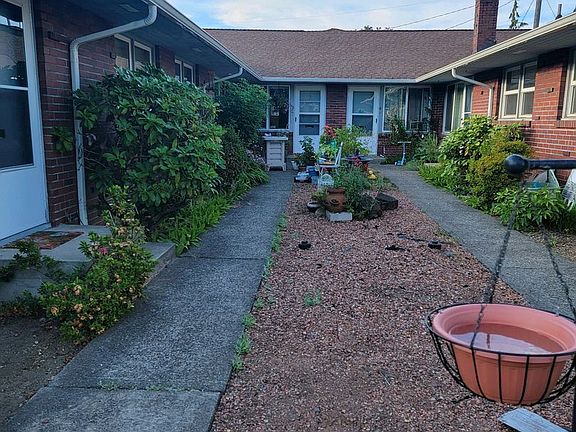 4th image of 3219 N 26th St APT 1
