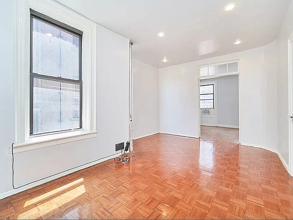 4th image of 337 E 95th St APT 4E