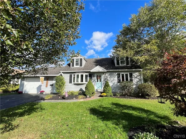 203 Stoney Dr, Syracuse, NY 13219