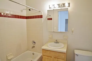 Rented by R New York